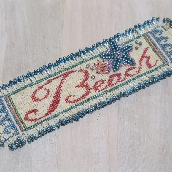 Beach blanket themed beaded bracelet off loom technique bracelet - Picture 3 of 4